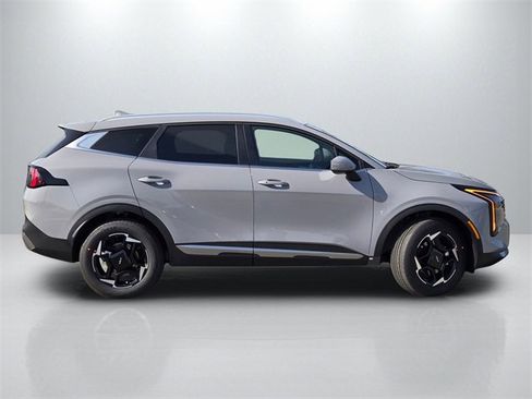 New 2026 Kia Sportage EX image 3