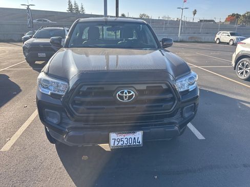 Certified 2017 Toyota Tacoma SR w/ SR Convenience Package image 2