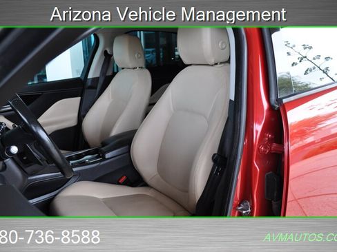 Used 2017 Jaguar F-PACE Premium AWD/4WD image 25