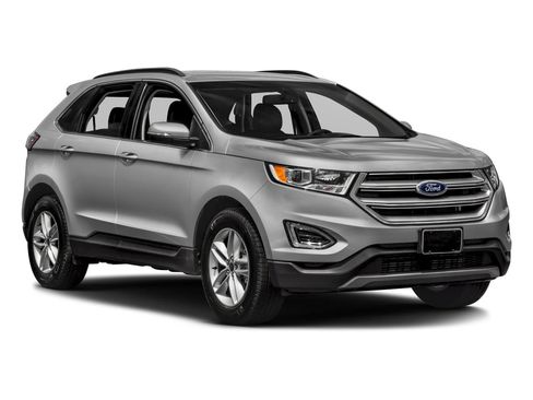 Used 2018 Ford Edge Titanium FWD image 26