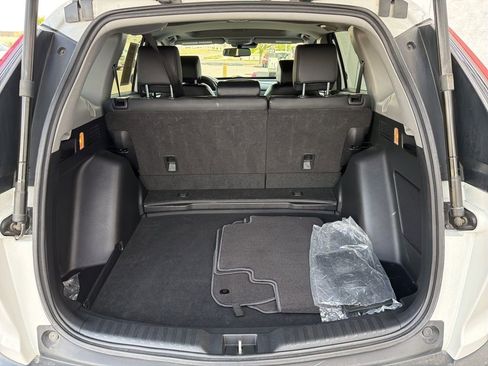 Used 2020 Honda CR-V Touring image 25