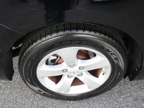 Used 2016 Toyota Sienna LE image 21