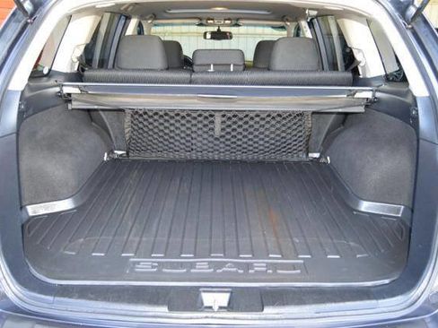 Used 2010 Subaru Outback 2.5i Premium w/ Protection Package 1A image 33