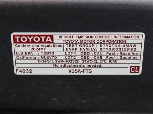 Used 2024 Toyota Tundra Limited image 26