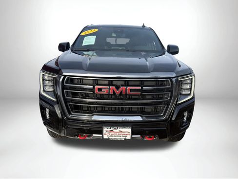 Used 2023 GMC Yukon XL AT4 w/ Technology Package AWD/4WD image 10