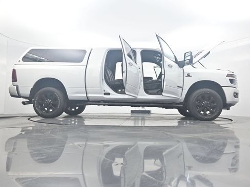 Used 2026 RAM 3500 Laramie w/ Night Edition AWD/4WD image 41