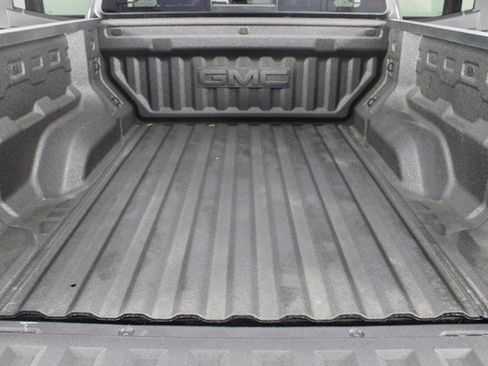 New 2026 GMC Canyon AT4 w/ Off-Road Front Bumper Package image 17