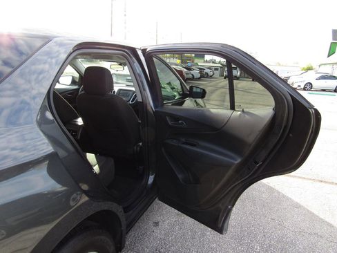 Used 2018 Chevrolet Equinox LT image 22