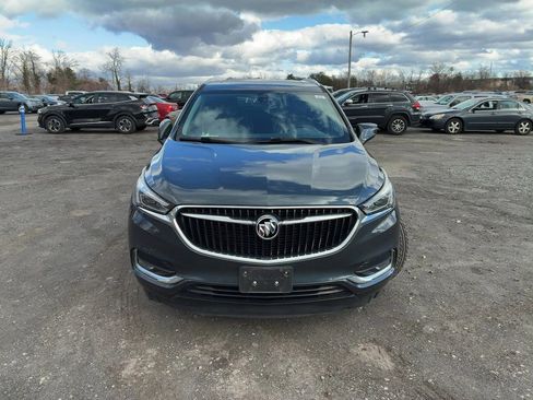 Used 2018 Buick Enclave Essence image 2