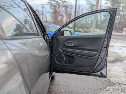 Used 2018 Honda HR-V EX-L image 38