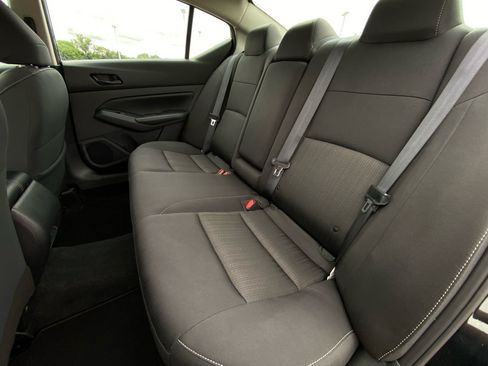 Used 2024 Nissan Altima 2.5 SV FWD image 11