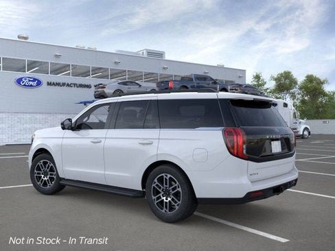 New 2025 Ford Expedition Active image 5