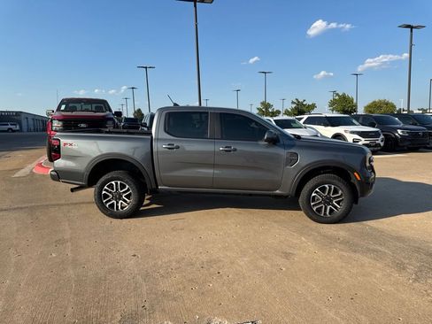 Used 2026 Ford Ranger Lariat w/ FX4 Off-Road Package AWD/4WD image 2
