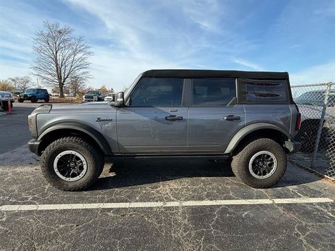 Used 2023 Ford Bronco Badlands image 22