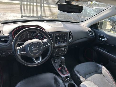 Used 2018 Jeep Compass Trailhawk w/ Leather Interior Group AWD/4WD image 14