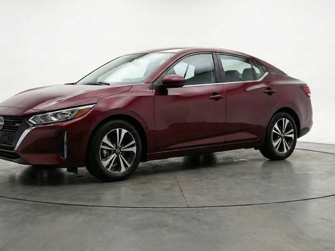 Used 2025 Nissan Sentra SV image 3