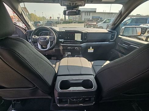New 2026 GMC Sierra 1500 SLT image 15