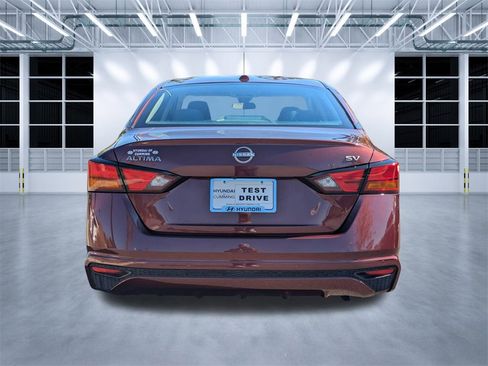 Used 2024 Nissan Altima 2.5 SV image 22