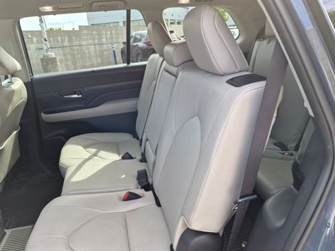 Used 2024 Toyota Grand Highlander AWD image 14