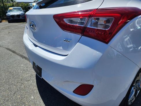 Used 2014 Hyundai Elantra GT w/ Option Group 03 FWD image 39