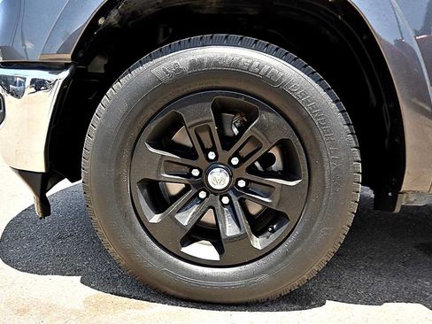 Used 2019 RAM 1500 Laramie AWD/4WD image 8