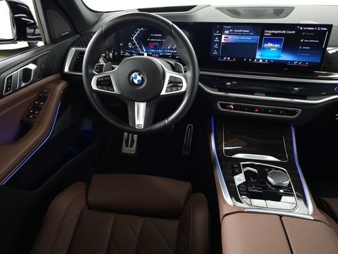 Used 2024 BMW X5 xDrive40i w/ M Sport Package AWD/4WD image 18