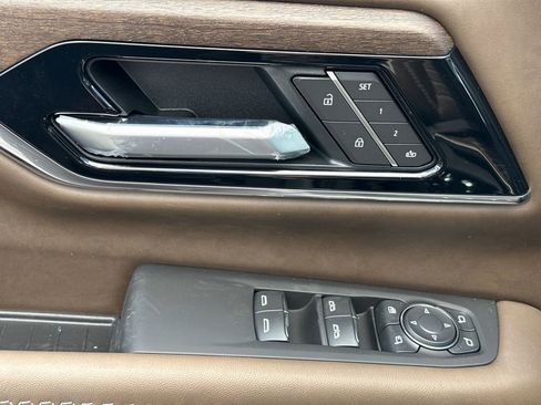 New 2026 GMC Yukon XL Denali Ultimate AWD/4WD image 17