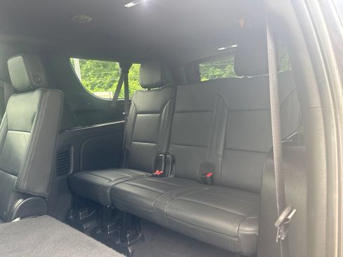 Used 2024 Chevrolet Suburban LT AWD/4WD image 15