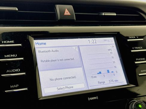 Used 2020 Toyota Camry SE FWD image 16