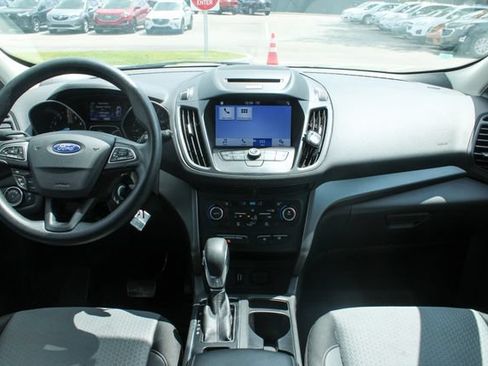 Used 2018 Ford Escape SE w/ SE Sync 3 Package FWD image 16