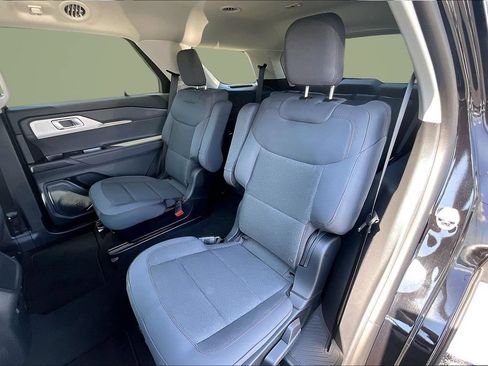 Used 2026 Ford Explorer Active AWD/4WD image 24