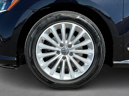 Used 2017 Volkswagen Passat 1.8T SE image 8