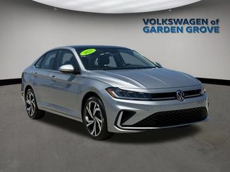Used 2025 Volkswagen Jetta SEL FWD video 2
