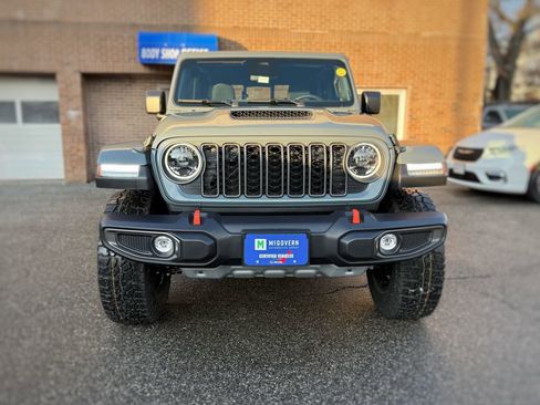 New 2026 Jeep Gladiator Mojave w/ Dual Top Group image 2