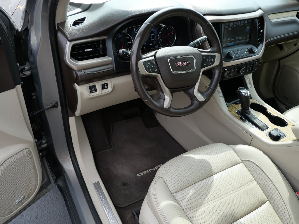 Certified 2019 GMC Acadia Denali w/ Technology Package AWD/4WD image 12