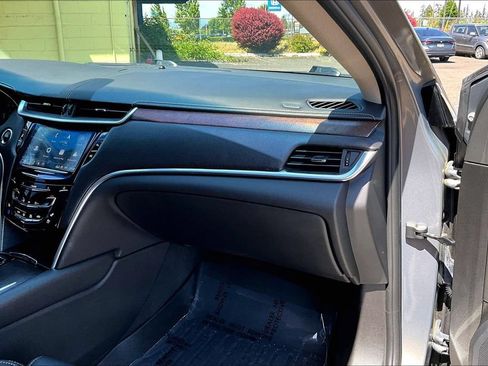 Used 2019 Cadillac XTS Luxury FWD image 19