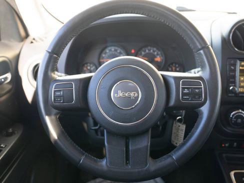 Used 2017 Jeep Patriot High Altitude image 34