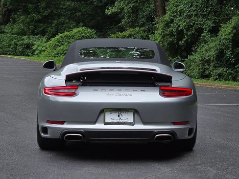 Used 2018 Porsche 911 Carrera RWD image 13