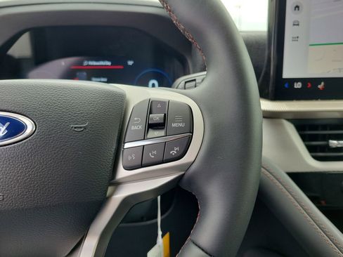 New 2026 Ford Explorer Active AWD/4WD image 25