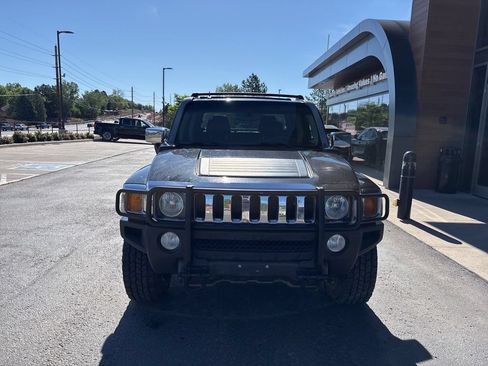 Used 2010 HUMMER H3T Alpha AWD/4WD image 3