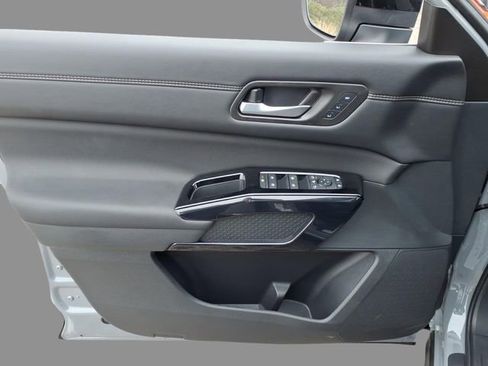 New 2026 Nissan Pathfinder Platinum w/ Cargo Package image 16