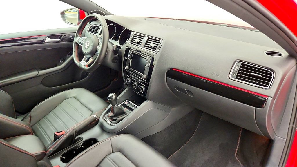 Used 2017 Volkswagen Jetta GLI FWD image 24