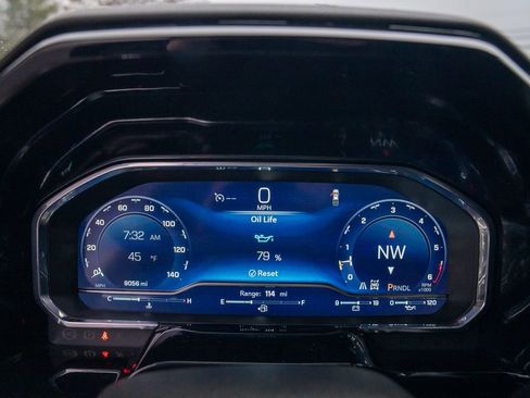 Used 2025 Chevrolet Silverado 2500 LT w/ Convenience Package image 22