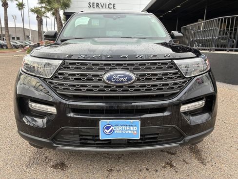Used 2023 Ford Explorer XLT w/ Equipment Group 202A image 2