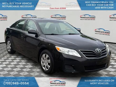 Used 2010 Toyota Camry LE FWD image 3