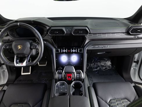 Used 2021 Lamborghini Urus AWD/4WD image 50
