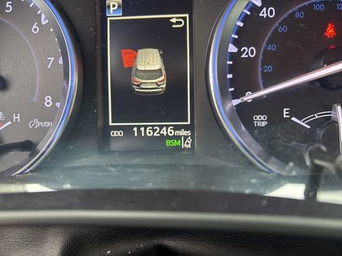 Used 2018 Toyota Highlander SE image 10