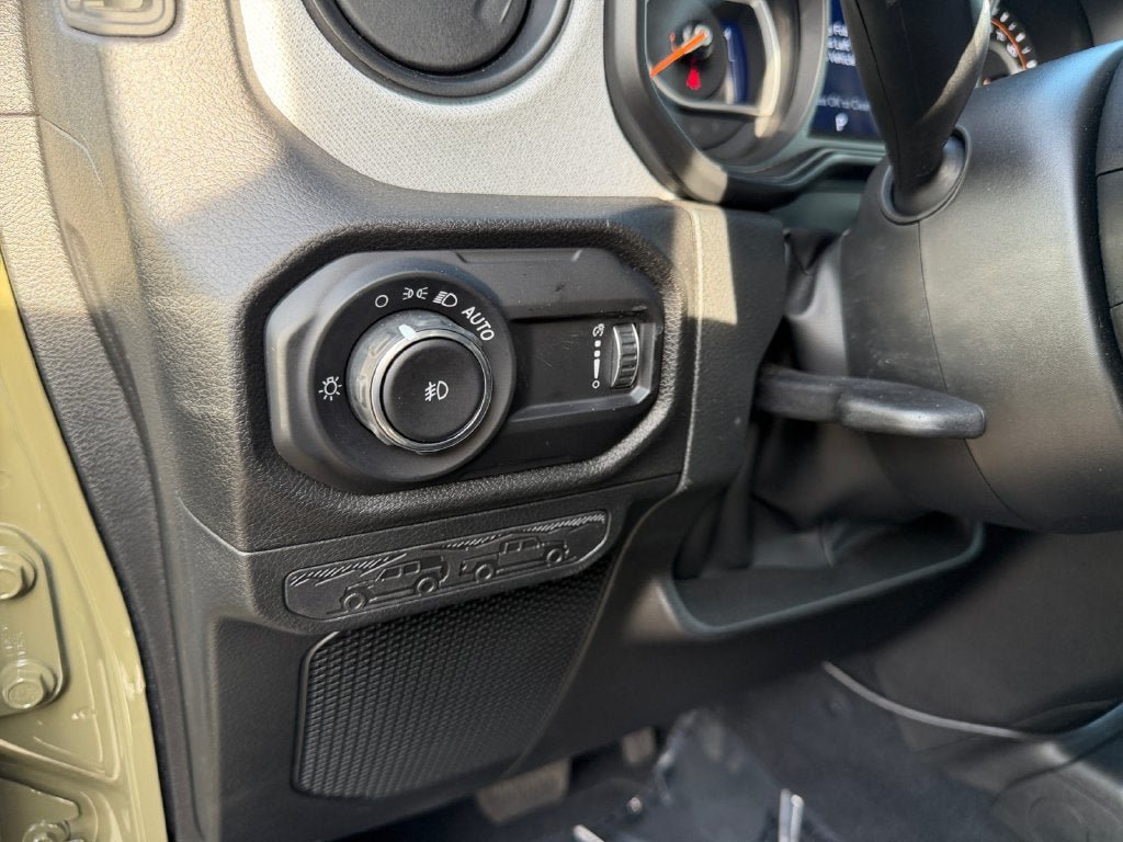 Used 2025 Jeep Wrangler Unlimited Sport AWD/4WD image 22