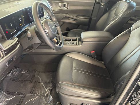 Used 2024 Kia Sorento S image 25