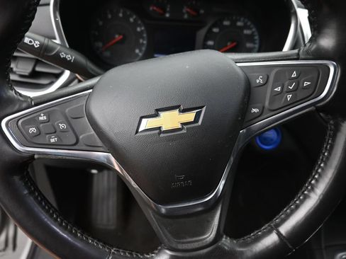 Used 2018 Chevrolet Equinox LT AWD/4WD image 17